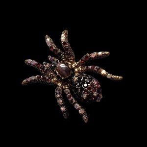 Vintage style Swarovski Crystal spider Brooch. NWT